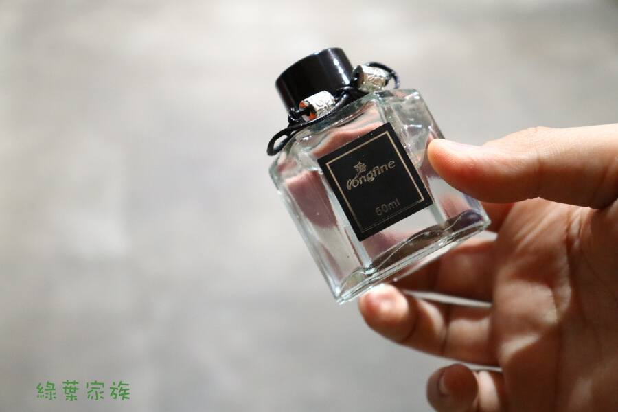 平價擴香瓶好聞嗎?購買平價擴香瓶的好處,像薰衣草我聞會想睡,但室友說聞起來像藥草。香味這種東西很主觀,同一瓶擴香不同人聞起來感覺完全不一樣。