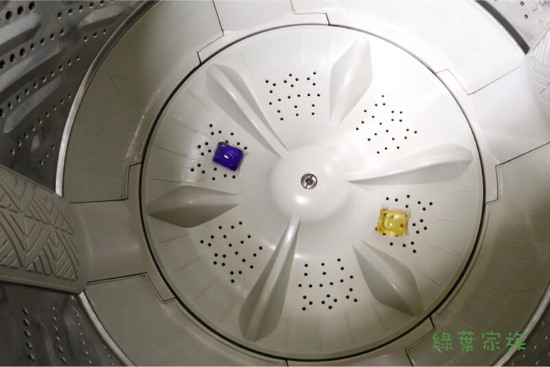 強效三合一 8倍清潔力 洗衣球 -洗衣機測試 (9)