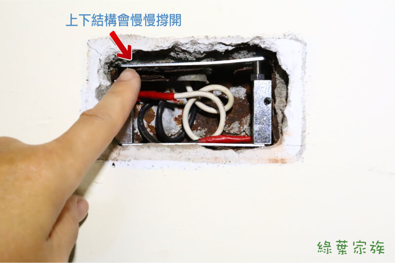 斷耳固定器怎麼安裝，上下結構會慢慢撐開