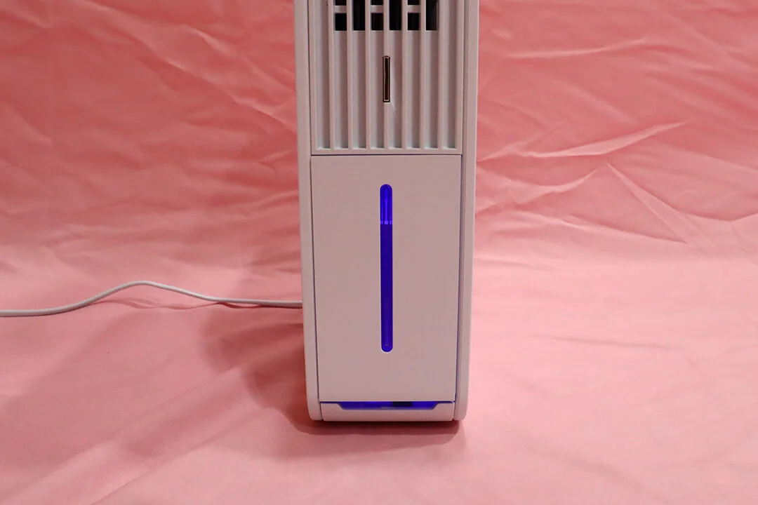 未來實驗室除濕機評價-亮藍燈表示單純除濕