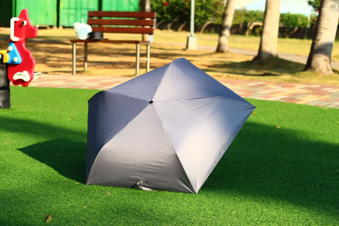 【抗uv雨傘推薦】Hoswa最輕遮陽折傘開箱介紹-雨天、遮陽的好幫手