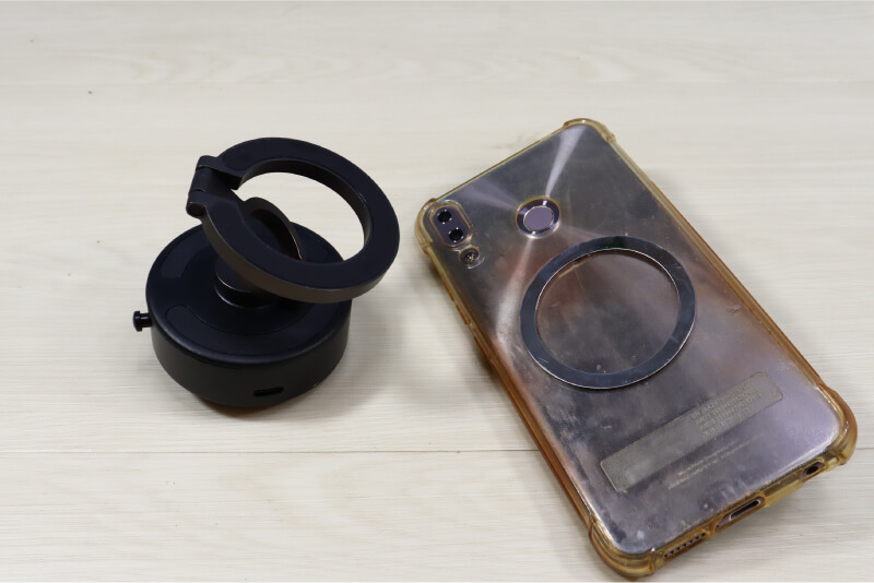 金屬片安裝與配對使用,磁吸手機架評價