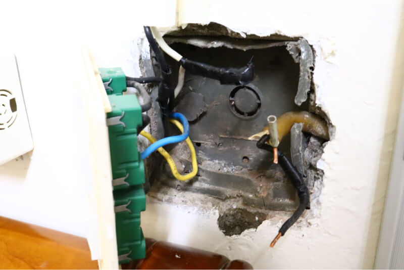 實際安裝WAGO快速接頭說明分享，實際安裝這才看出WAGO的厲害之處。電線盒空間本來就不大